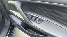 MG HS 1.5 T-GDI Trophy 5dr DCT Petrol Hatchback